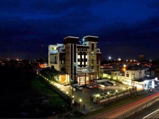 Hotel Saffron Leaf